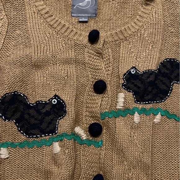 Crop cardigan with squirrel and ric-rac applique. - Picture 3 of 4